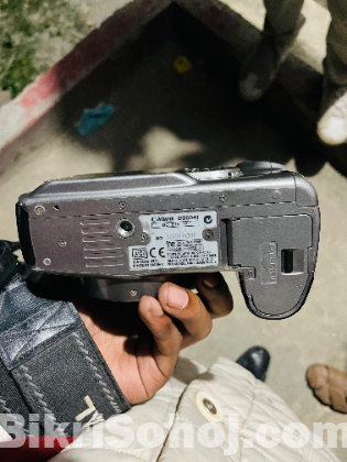 Canon 300D DSLR Camera